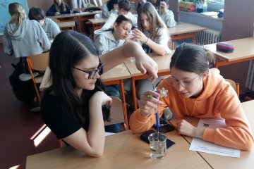 Archimédův zákon – laboratorní práce 7. tříd